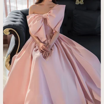 2022 Rožinė Satino Garsenybių Suknelės Didelis Lankas-Line Elegantiškas Vieno Peties Rankovių Paprasta Pokylių Temperamentas Vakare Chalatai Naujas